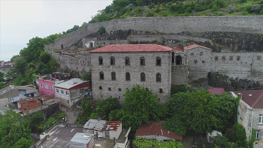 Boztepe’deki Mithra tapınağı ve Kızlar Manastırı’nın çan kulesi!