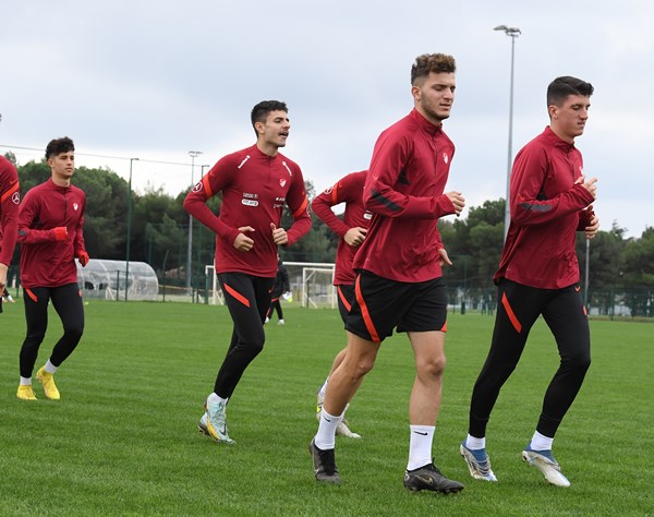 Ümit Milli Takım, Polonya maçı hazırlıklarına başladı