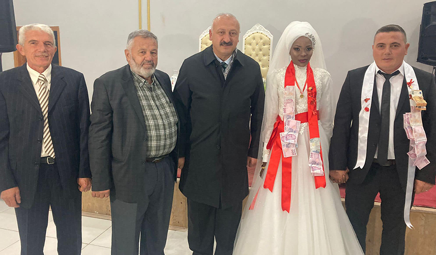 Nijer'den Trabzon'a gelin geldi