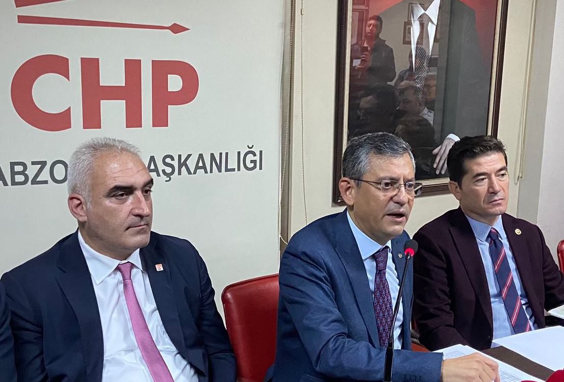 Özgür Özel Trabzon'da! "Süleyman Soylu sırf gündeme gelmek için açıklama yapıyor"