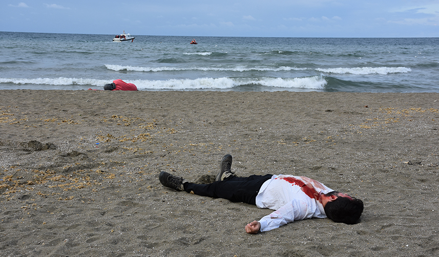 Trabzon'daki tatbikat! Denize düşenler bir bir kurtarıldı