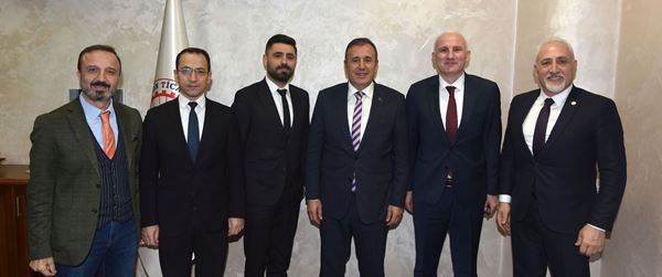 TTSO Başkanı Çelebi ve yönetim kuruluna tebrik ziyaretleri sürüyor