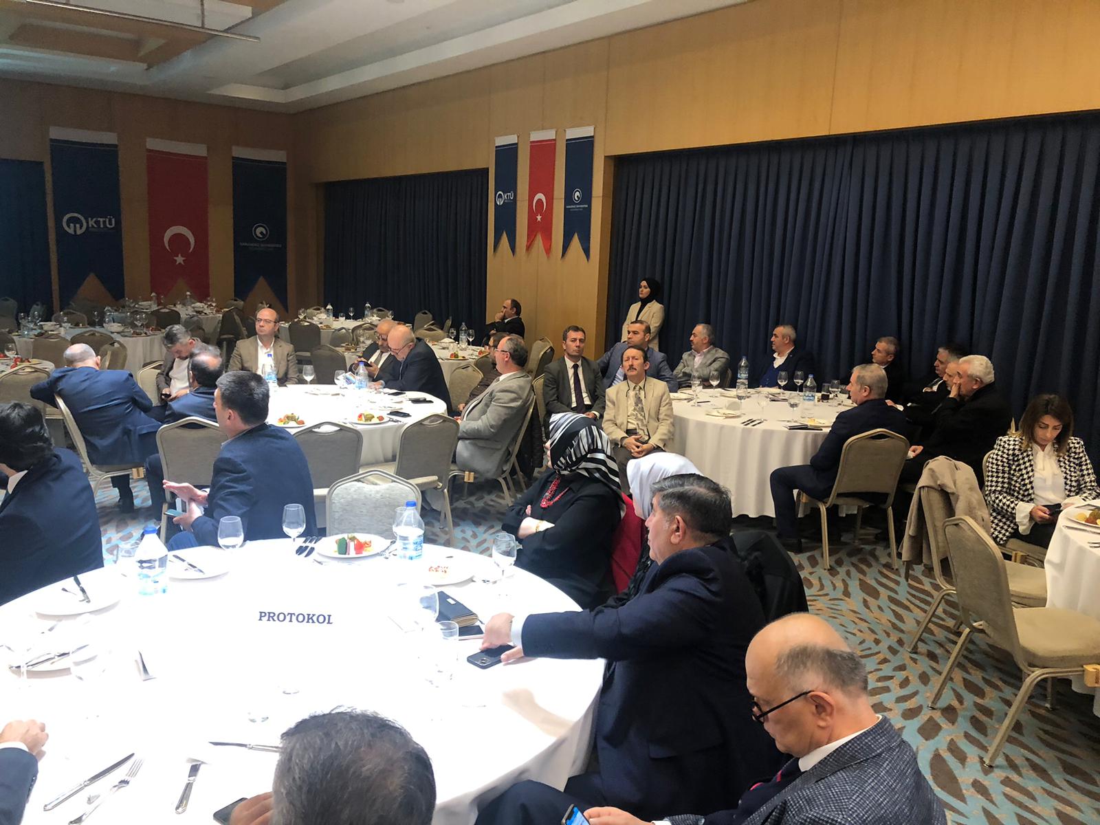 Trabzon Valisi Ustaoğlu KTÜ Güçlendirme Vakfı yardımlaşma gecesinde açıklamalarda bulundu