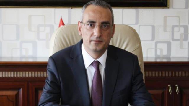 Yalova'da kaymakam başına ateş ederek intihara kalkıştı