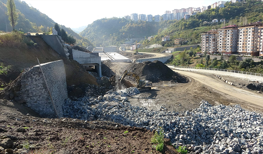 Trabzon'daki o yolun çalışmaları hızlandı