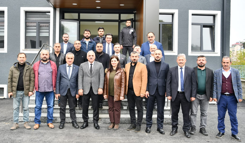 Başkan Zorluoğlu'ndan Çarşıbaşı'nda öğrencilere Trabzonspor maçı sözü