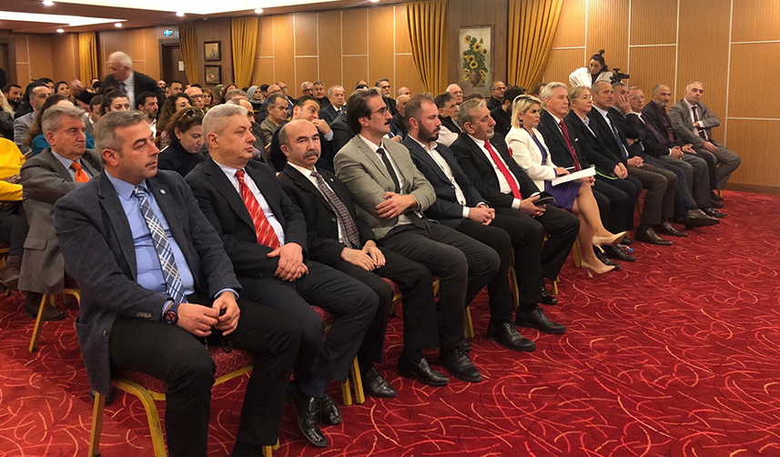 6'lı masanın savunduğu sistem Trabzon'da anlatıldı