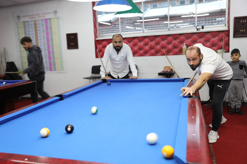 Akçaabat’ta bilardo turnuvası başladı