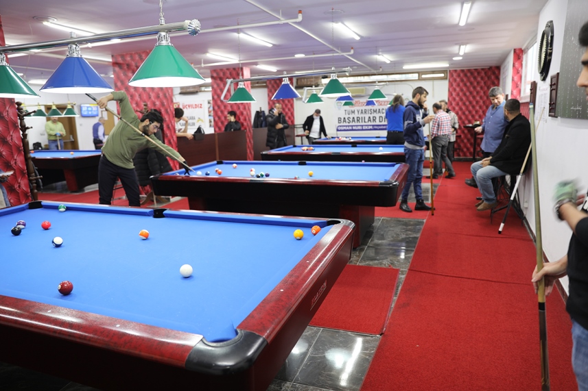 Akçaabat’ta bilardo turnuvası başladı