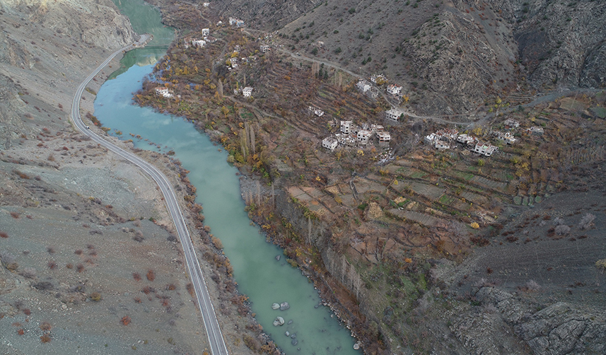 Yusufeli Barajı ve HES'te su seviyesi 41 metre oldu
