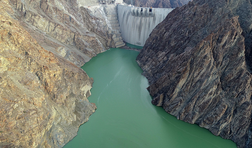 Yusufeli Barajı ve HES'te su seviyesi 41 metre oldu