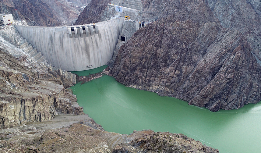 Yusufeli Barajı ve HES'te su seviyesi 41 metre oldu