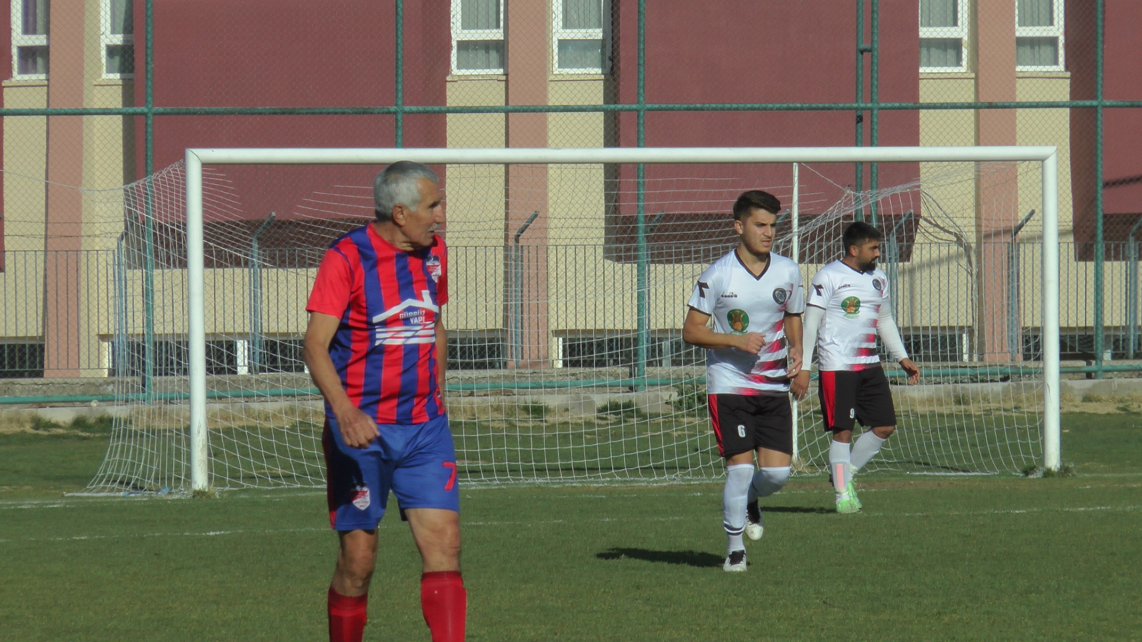 73 yaşında transfer oldu