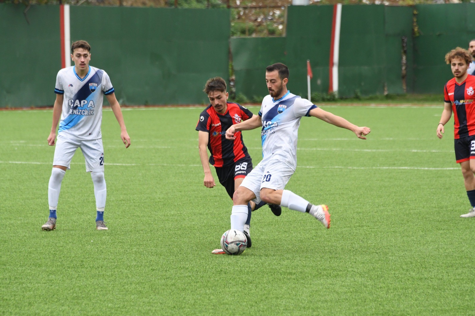 Samsun'da maçta rakibiyle çarpışınca dili boğazına kaçtı! Erken müdahale hayat kurtardı