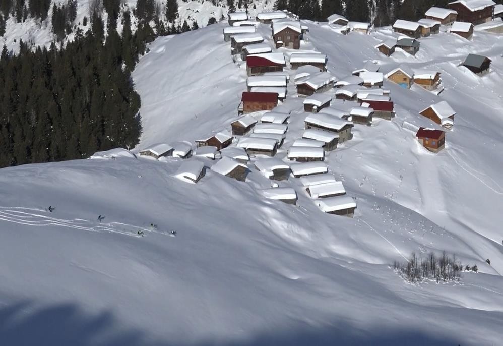 Kaçkar Dağları'nda heliski heyecanı başlıyor