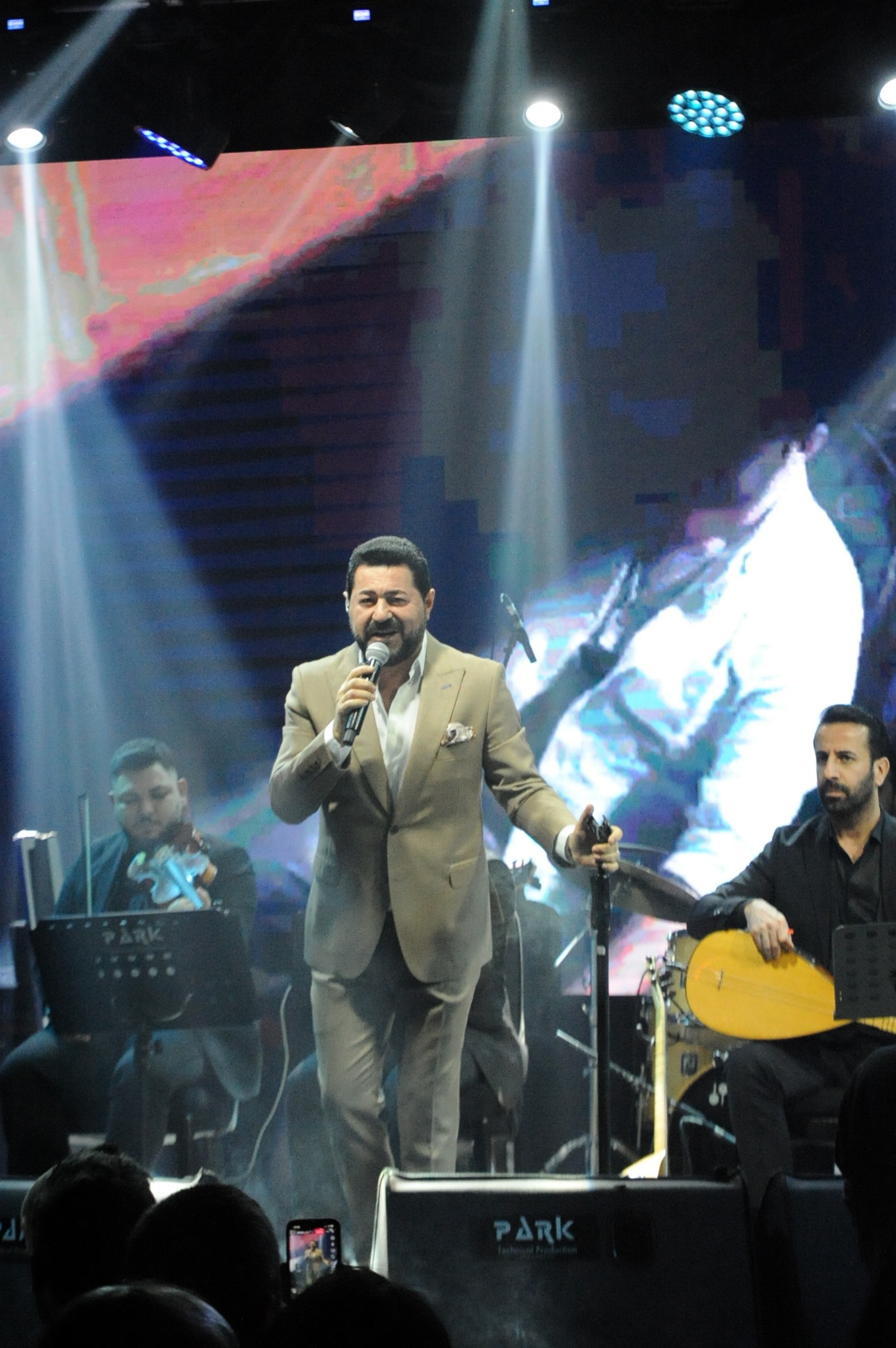 Ofspor'un yardımlaşma ve yeni yıl davetine iş dünyasından yoğun ilgi