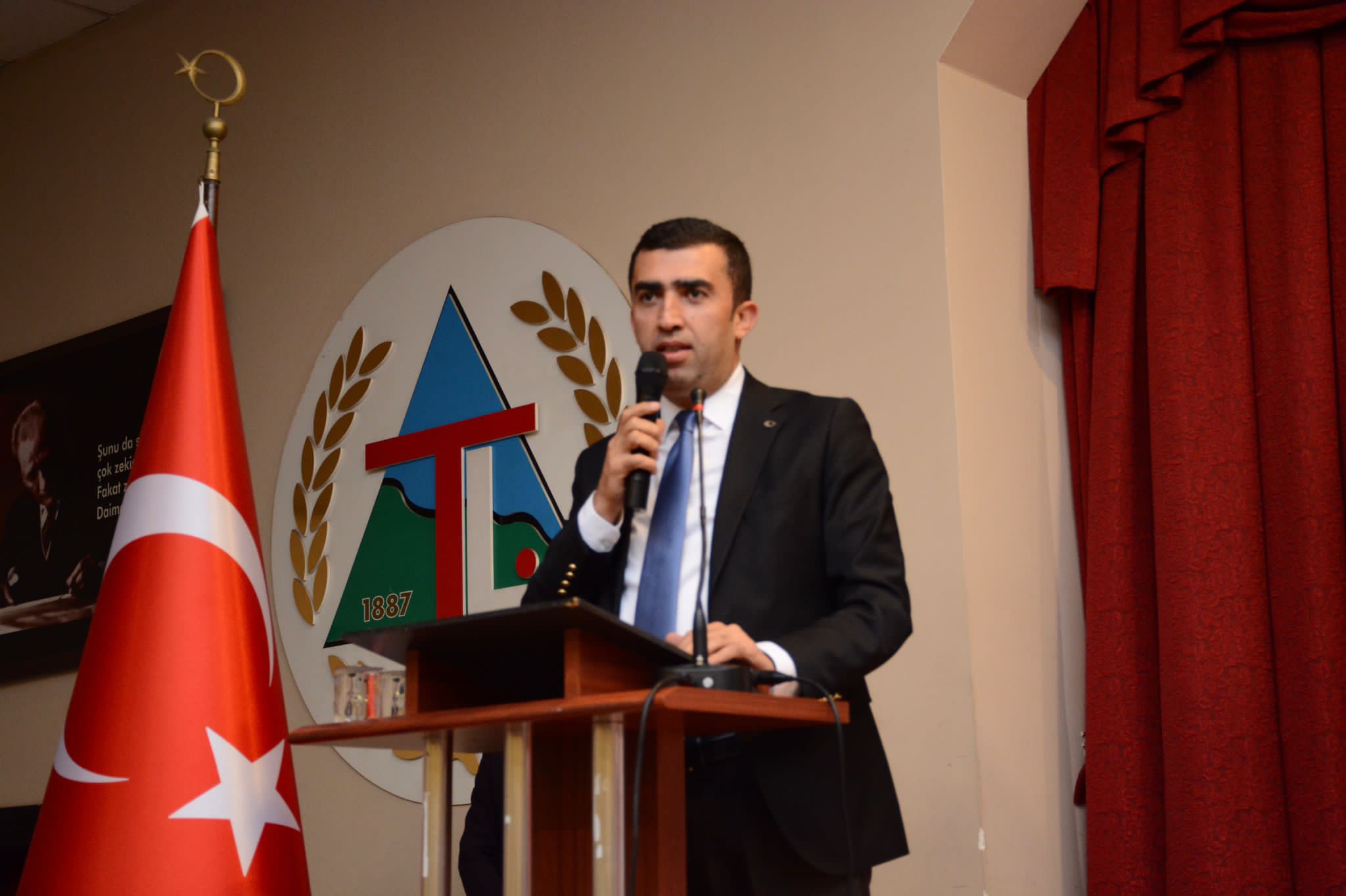 Bu akademide veliler eğitimde