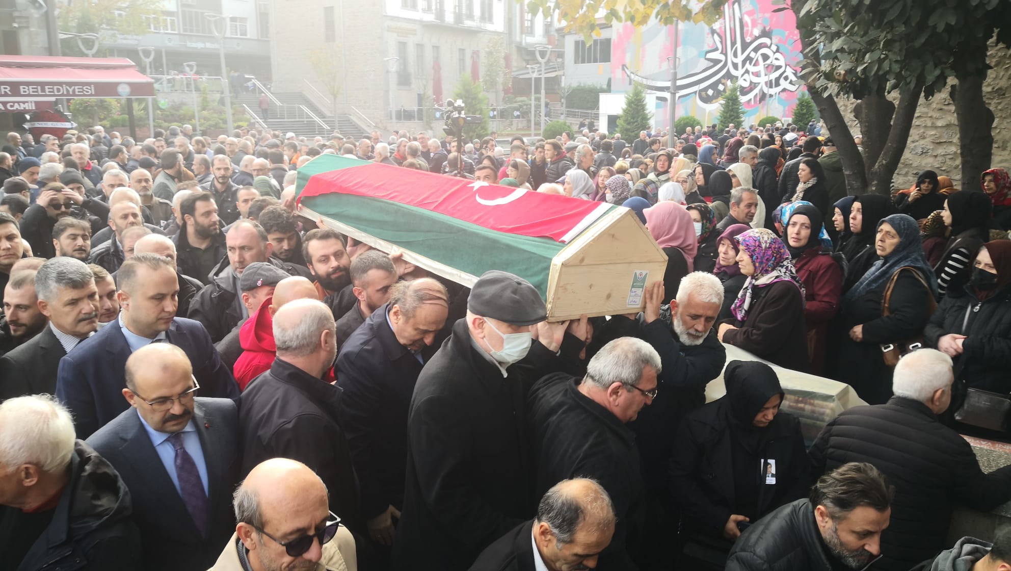 Trabzonlu Gazeteci Cevat Kol son yolculuğuna uğurlandı