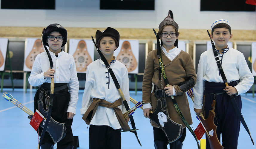 Geleneksel-Türk-Okçuluk-Karadeniz-Puta-Koşusu-gerçekleştirildi