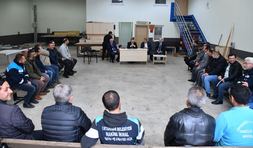 Başkan Genç belediye işçileriyle bir araya geldi