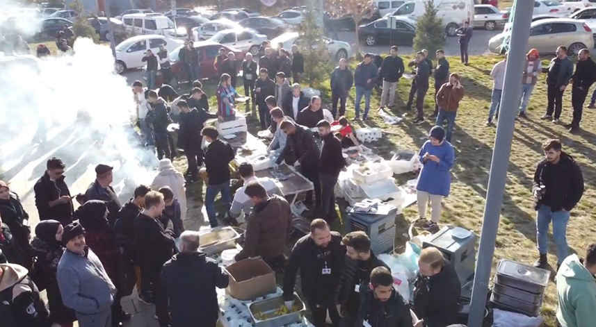 Bayburt’taki Trabzonlulardan Hamsi Şenliği