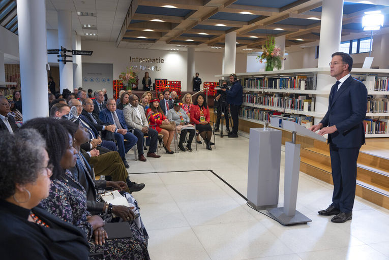 Hollanda Başbakanı Rutte'den 'kölelik' özrü