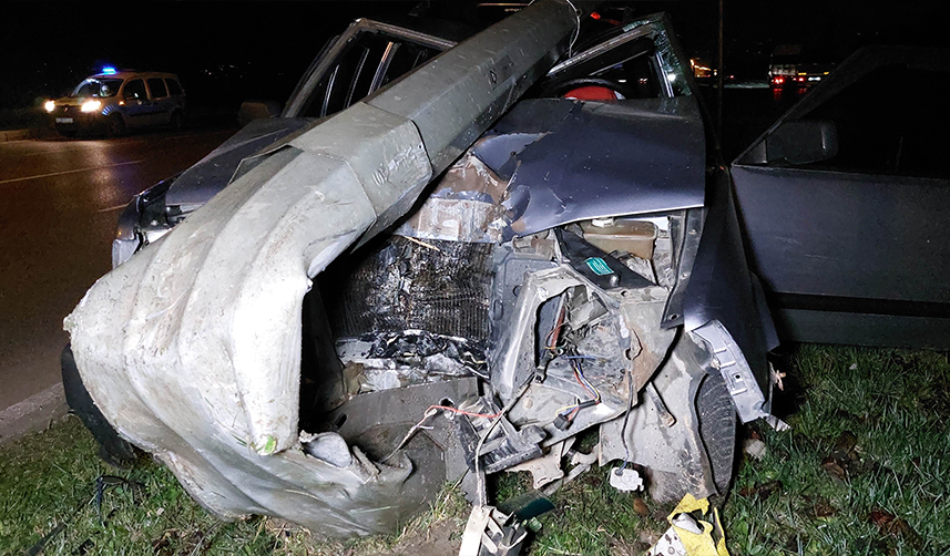 Sattığı aracını teslim etmek için götürürken Samsun'da kaza yaptı: 2 yaralı