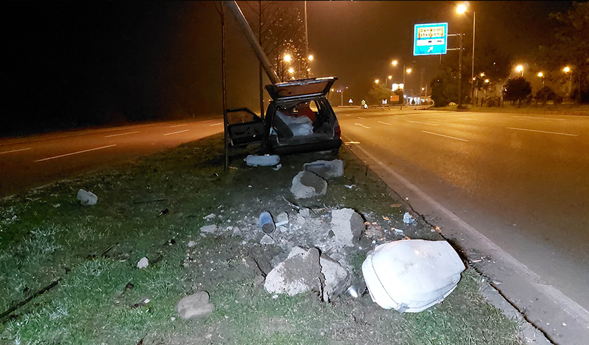 Sattığı aracını teslim etmek için götürürken Samsun'da kaza yaptı: 2 yaralı