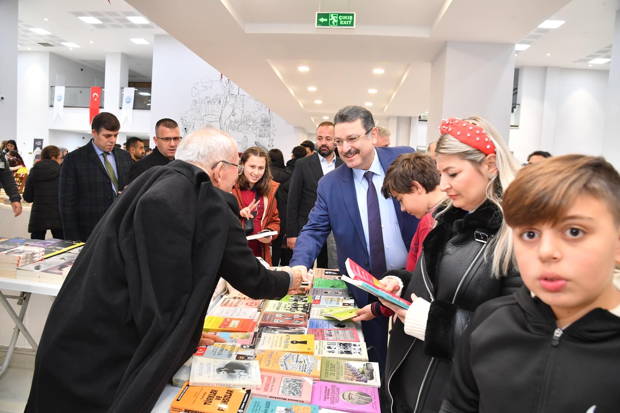 Trabzon'da "Kitap Günleri" ziyaretçi rekoruyla sona erdi