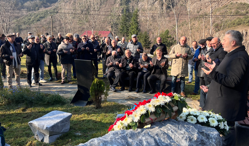 Özkan Sümer mezarı başında anıldı