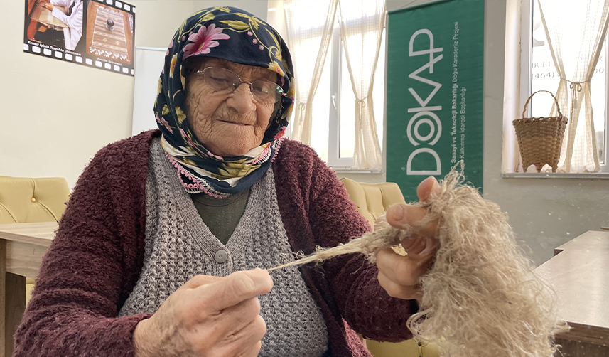 Rize'de-eski-okul-binası-kendir-ipliği-dokuma-atölyesine-dönüştürüldü