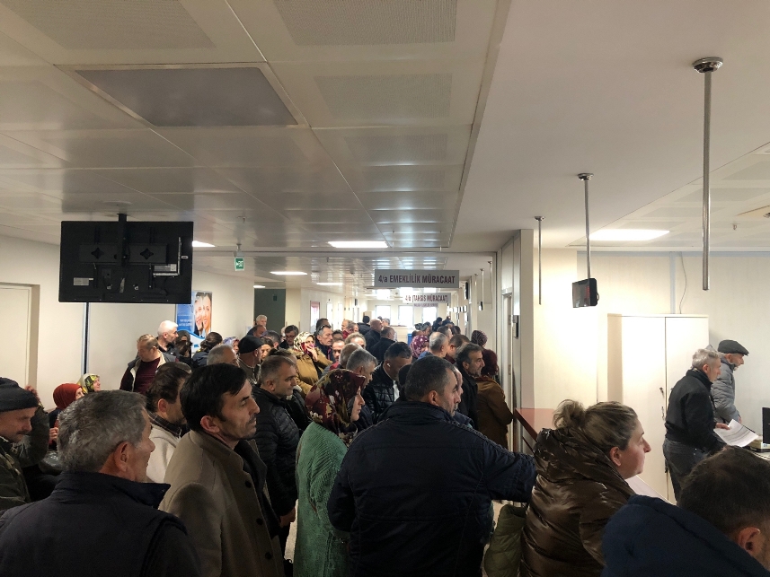 Trabzon SGK’da EYT yoğunluğu