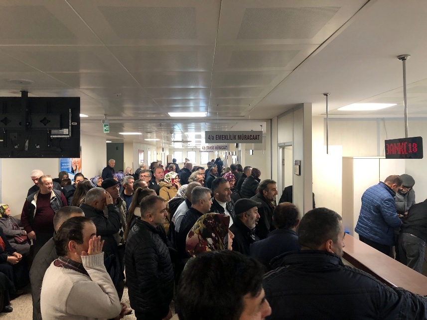 Trabzon SGK’da EYT yoğunluğu