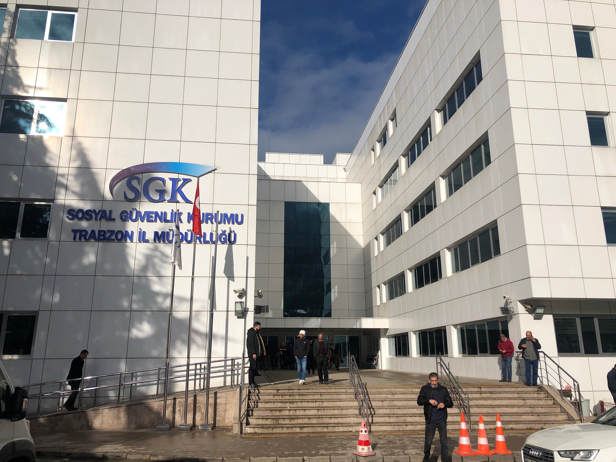 Trabzon SGK’da EYT yoğunluğu