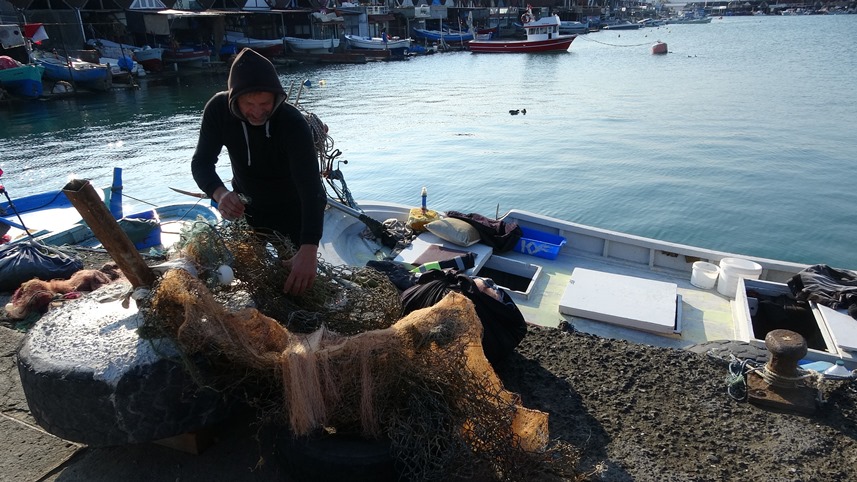 Trabzon'da balıkçılığa 'çöp' tehdidi