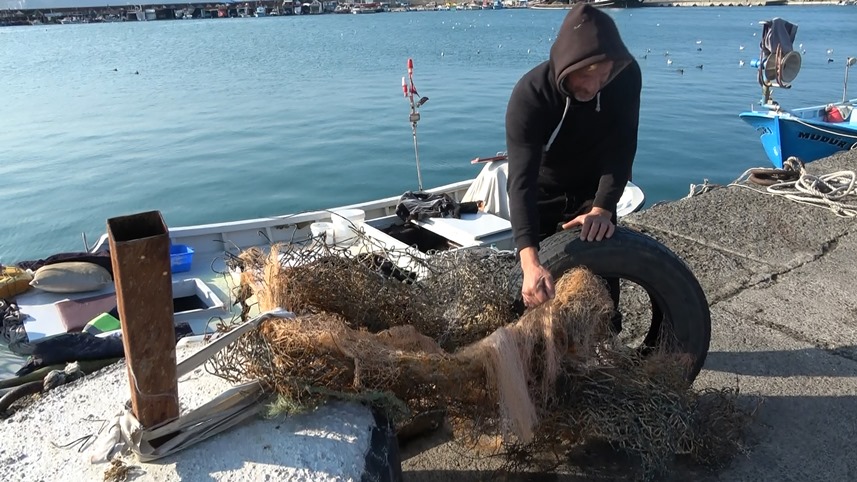 Trabzon'da balıkçılığa 'çöp' tehdidi