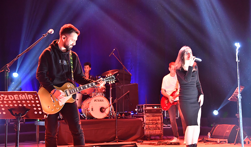 Trabzon'da-öğrenciler-‘Gençlik-Festivali’nde-coştu!