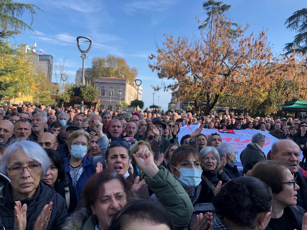 Trabzon’dan Ekrem İmamoğlu’na destek