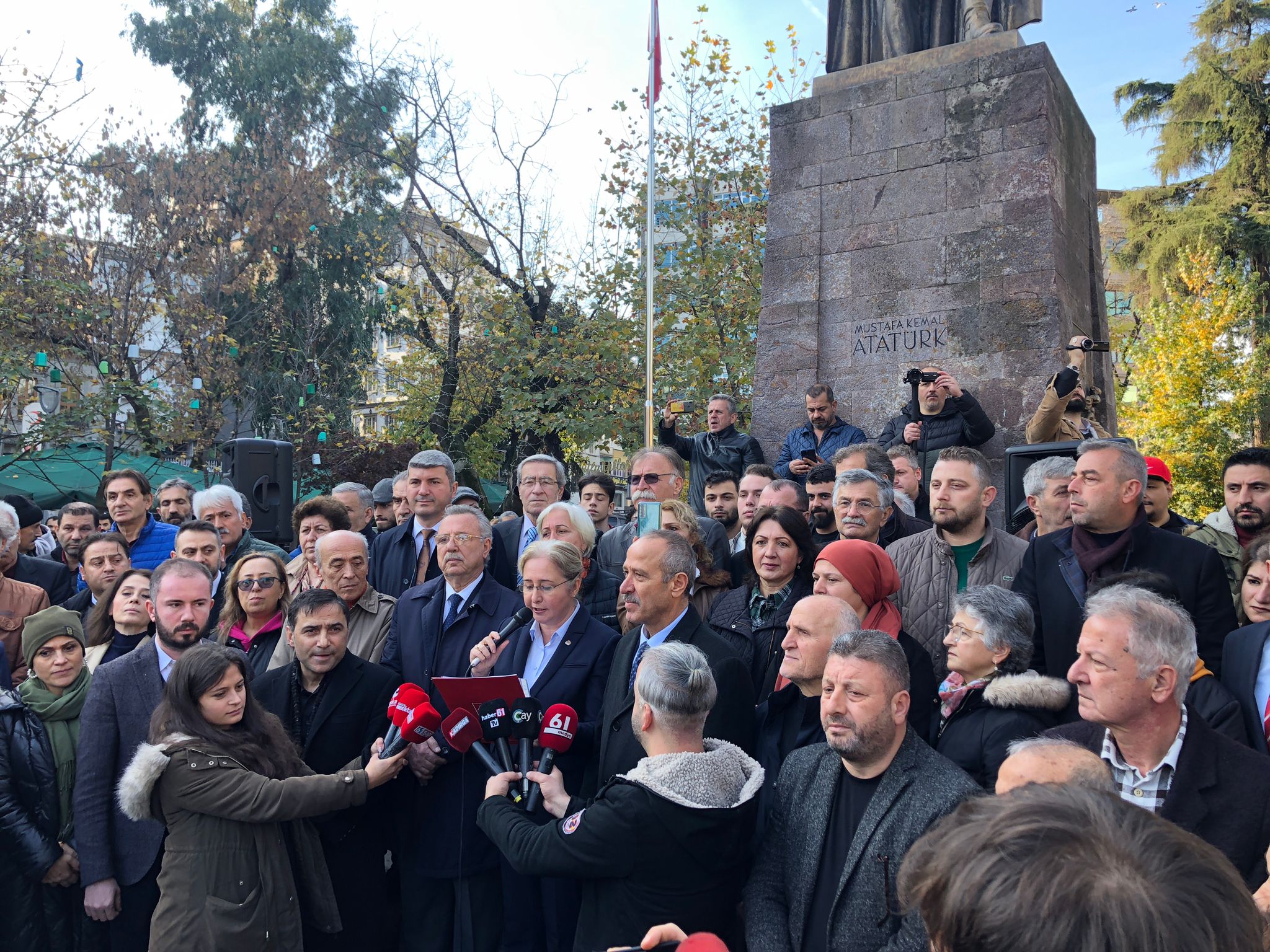 Trabzon’dan Ekrem İmamoğlu’na destek