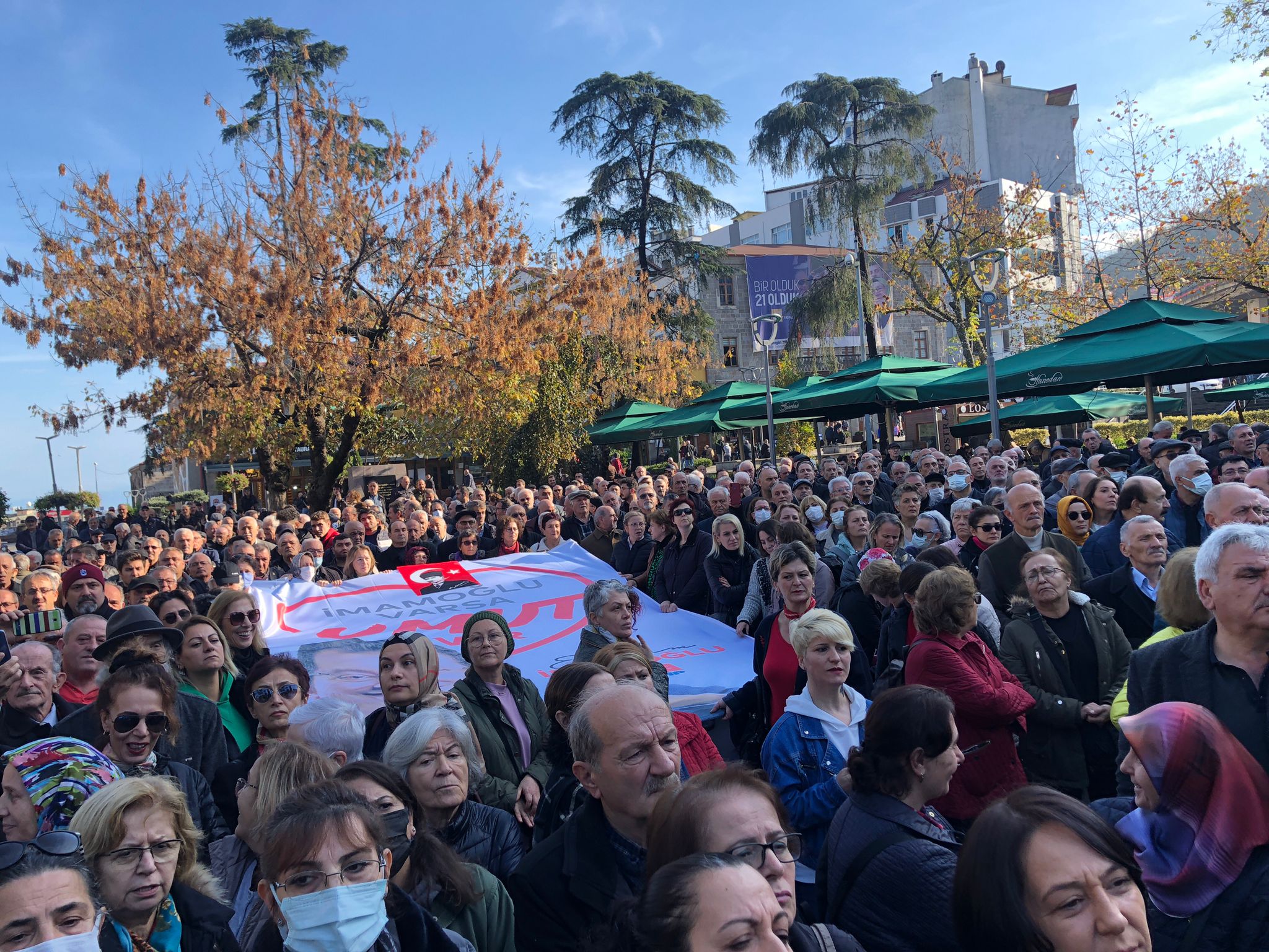 Trabzon’dan Ekrem İmamoğlu’na destek