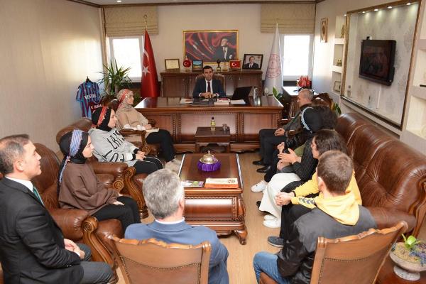 61’den 60’a kitaplarla yollarda