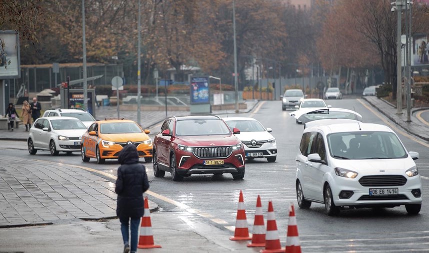 Trabzonlu Bakan Mustafa Varank TBMM'ye TOGG ile geldi