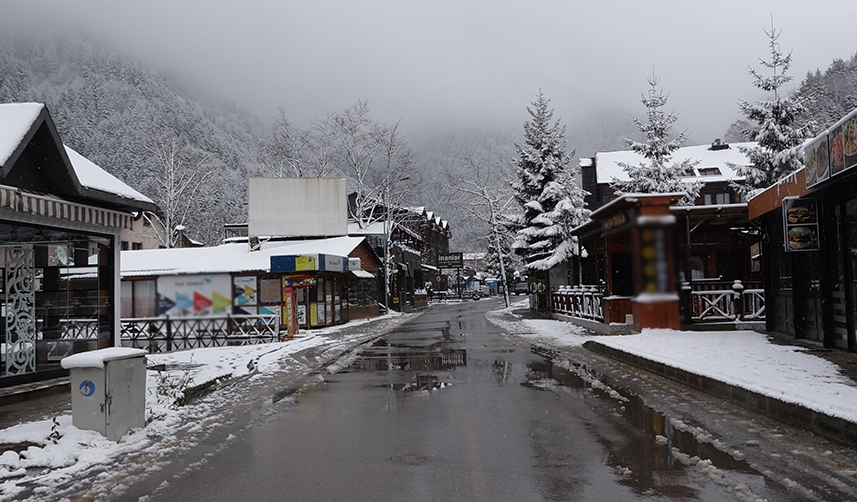Uzungöl, kış aylarının gelmesi ile sessizliğe büründü