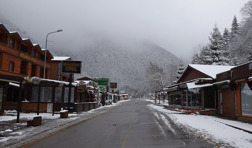 Uzungöl, kış aylarının gelmesi ile sessizliğe büründü