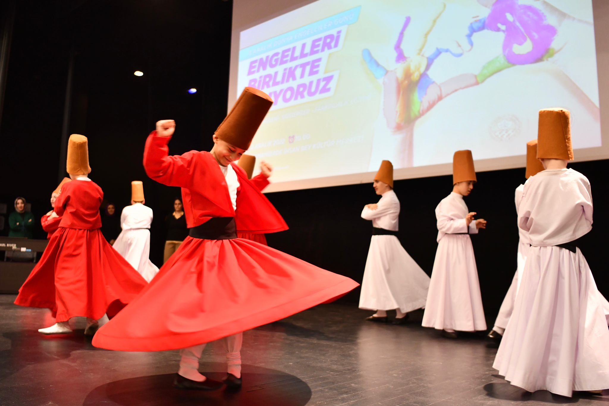 Trabzon'da "Engelleri Birlikte Aşıyoruz" programına yoğun ilgi