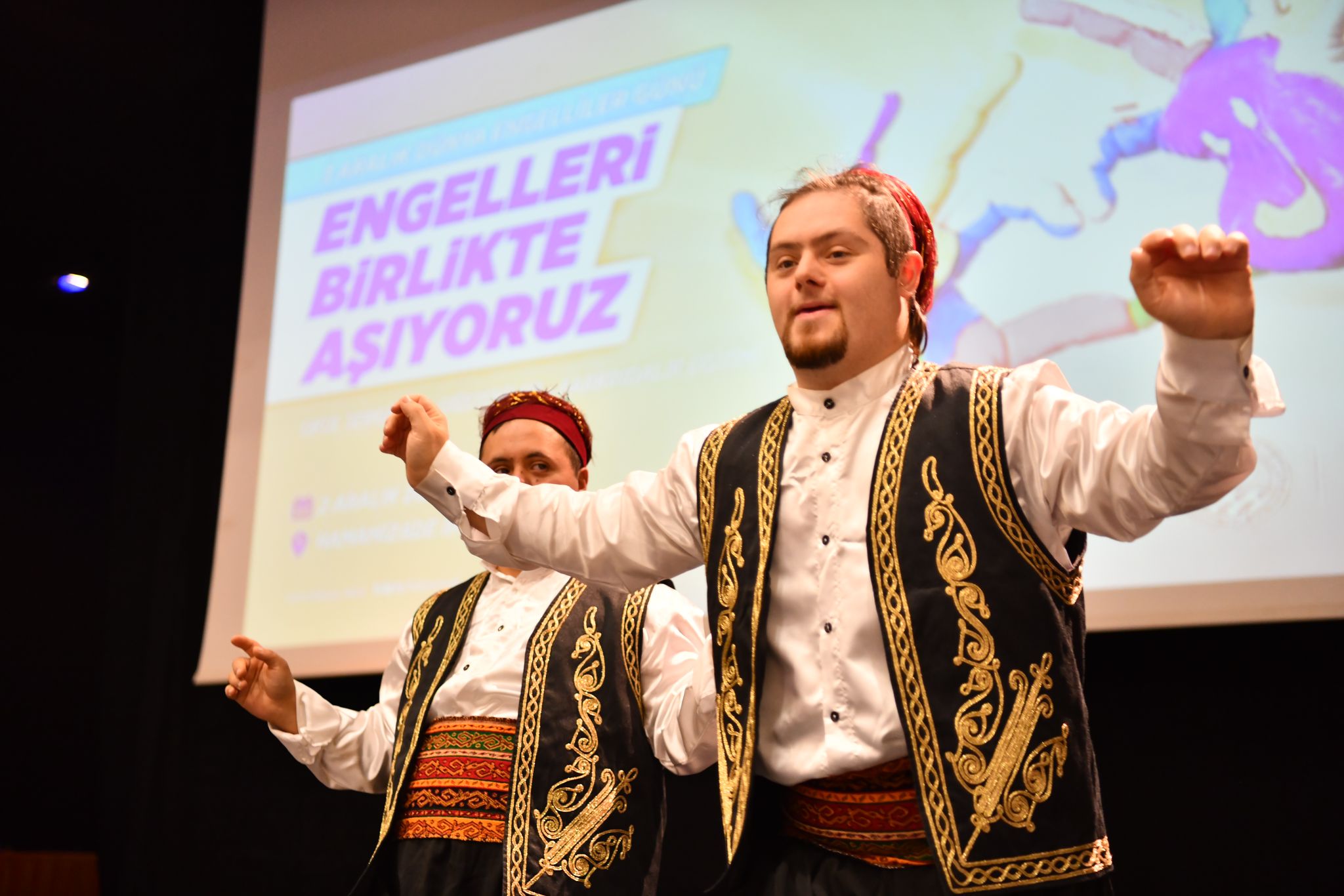 Trabzon'da "Engelleri Birlikte Aşıyoruz" programına yoğun ilgi