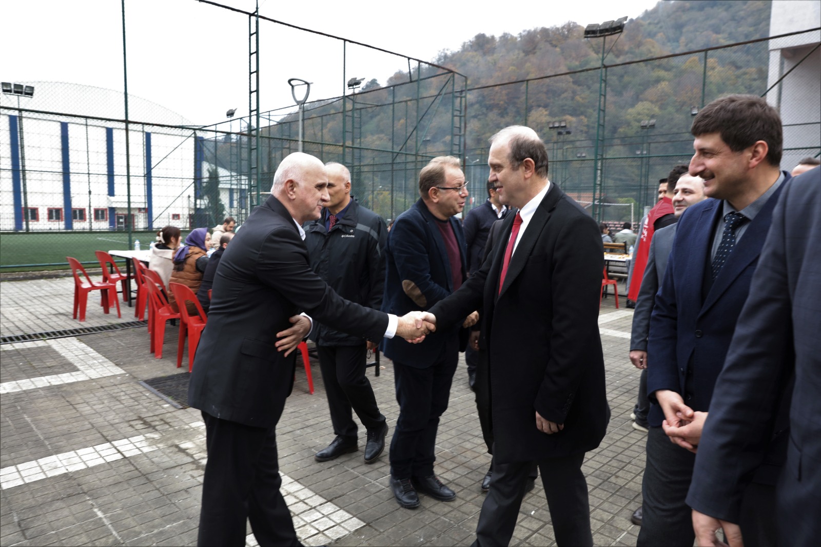 KTÜ'de hamsi şöleni! 600 kilogram tüketildi