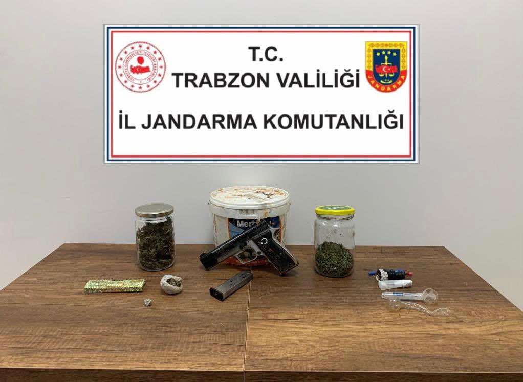 Trabzon’da havaya ateş edip ailesini darp eden şüpheli yakalandı