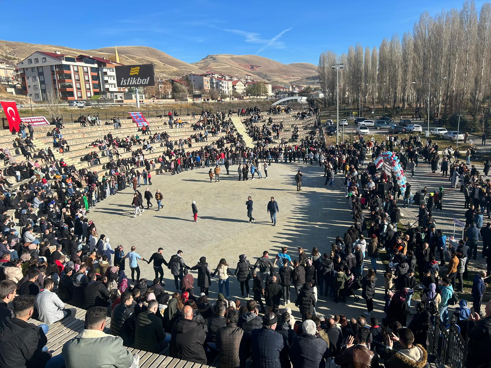 Bayburt’taki Trabzonlulardan Hamsi Şenliği
