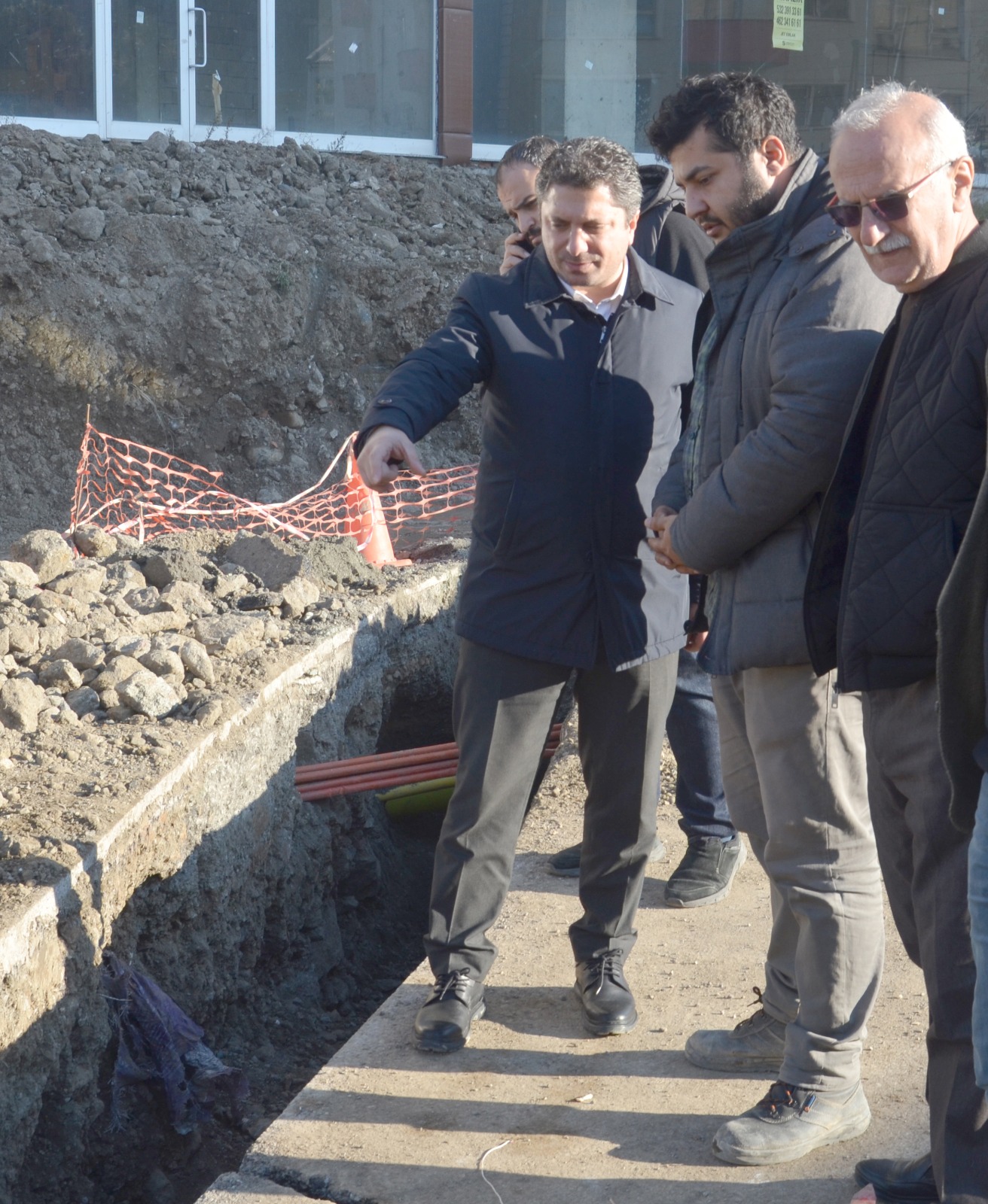 AK Parti Yomra İlçe Başkanı Özdemir doğalgaz çalışmalarını inceledi “2023’te 15 bin abone”